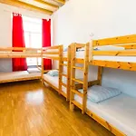 Hostel Old Town Alur *